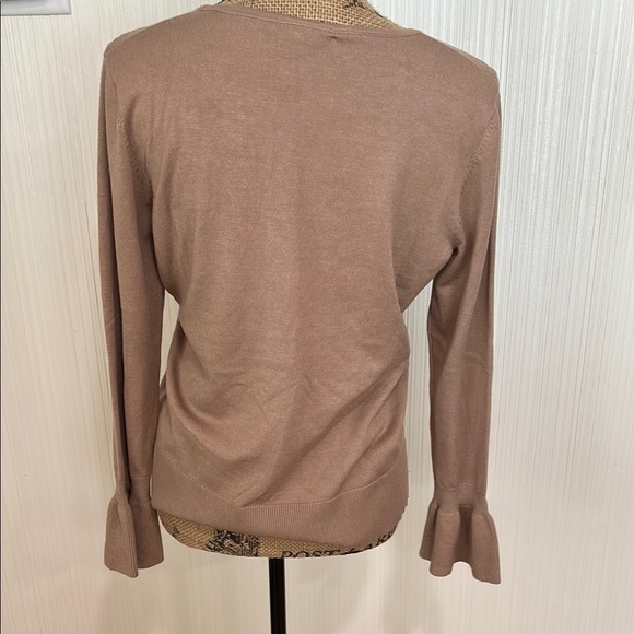 Elegant Tan Sweater with Ruffle Cuffs - Picture 6 of 9